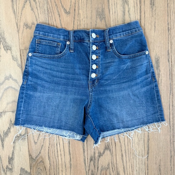 Madewell Women’s High Rise Button Front Denim Shorts Size 26 - Picture 1 of 9